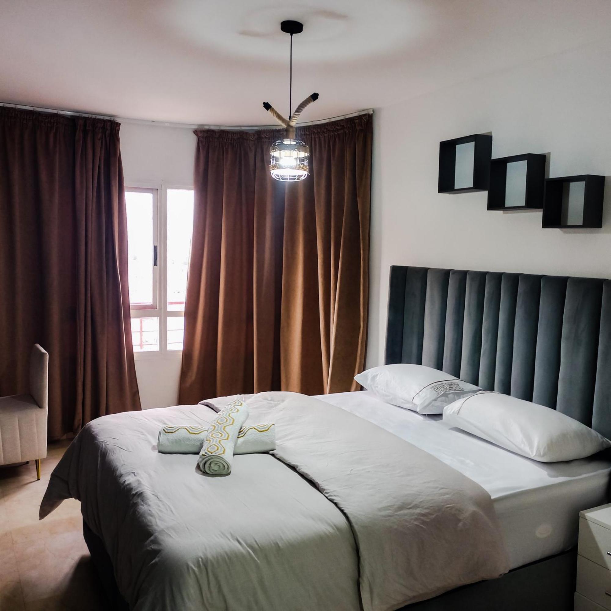 Nouveau Appartement Au Plein Centre Ville En Face Hilton & La Gare De Train Tgv M2 طنجة المظهر الخارجي الصورة